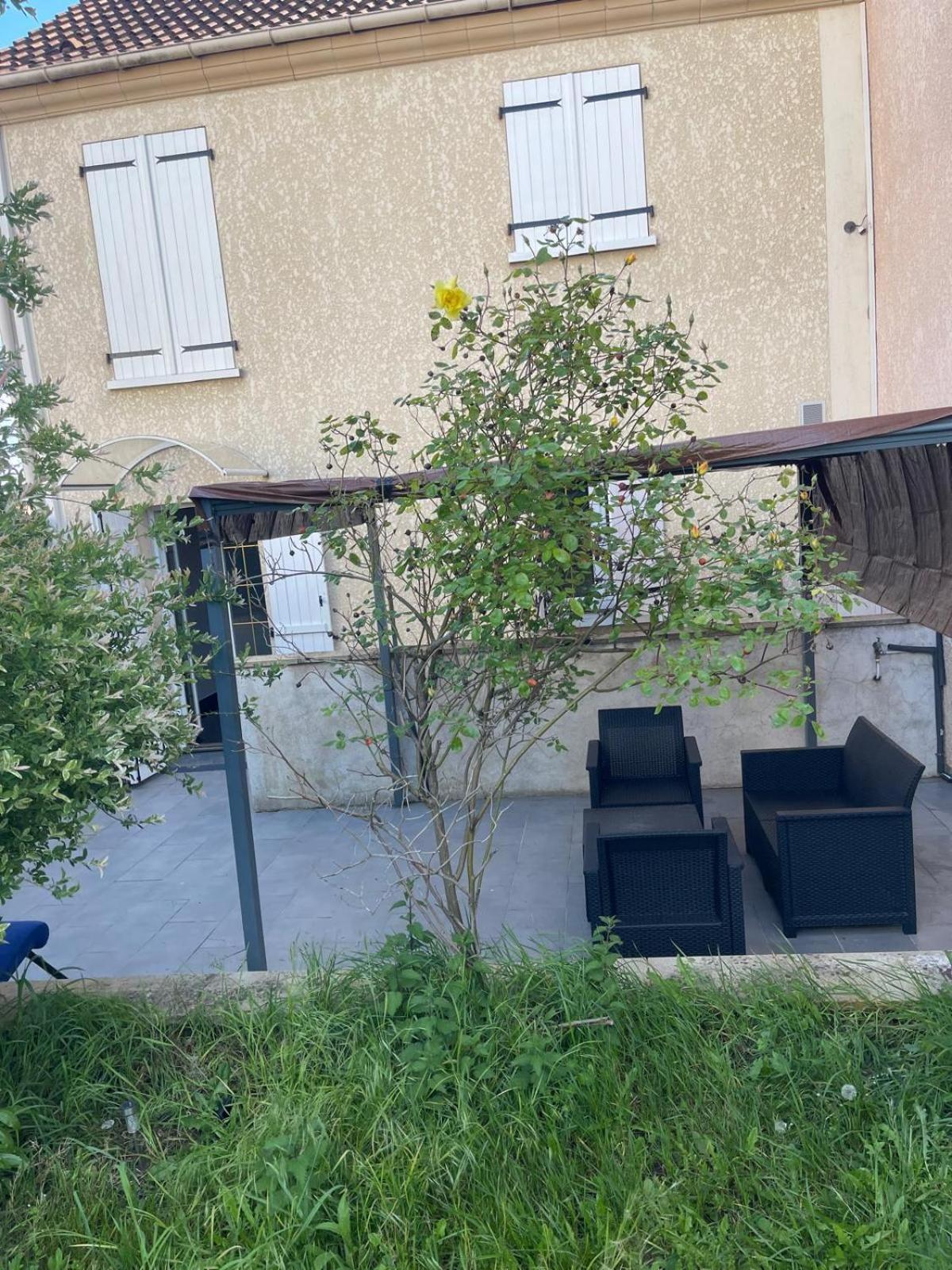 Maison De Caractere A Ballainvilliers Eksteriør bilde